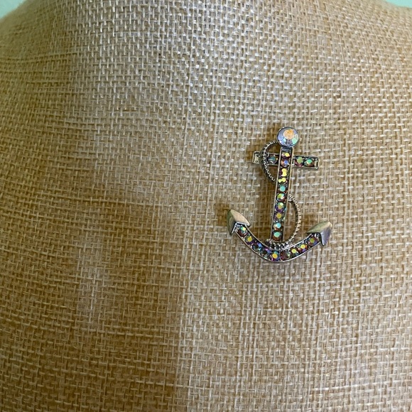 Sparkling AB Crystal Anchor Brooch and Bracelet Set - Picture 4 of 12